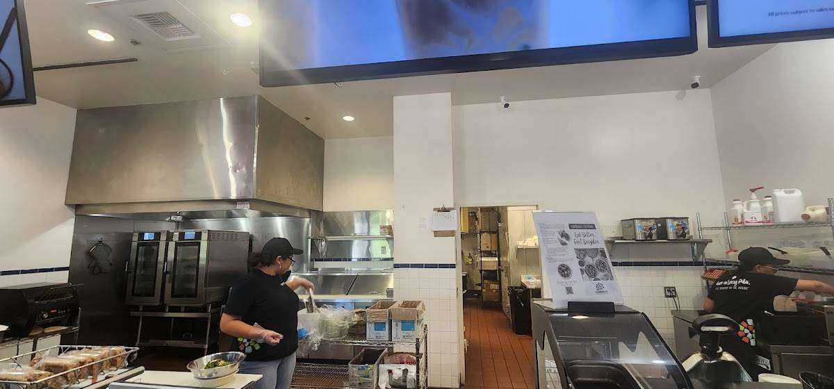 Garbanzo Mediterranean Fresh restaurant in Reno - photo 10