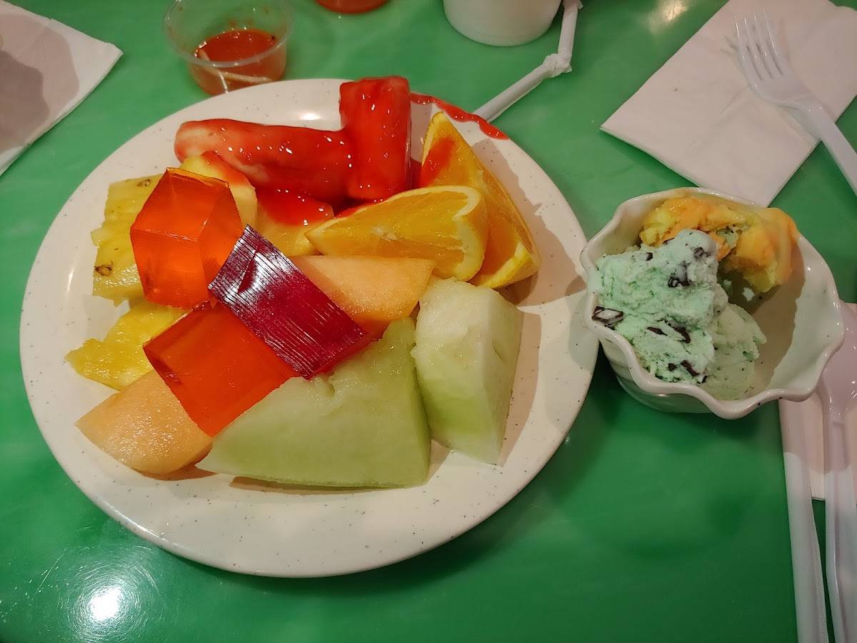 Hibachi Grill & Supreme Buffet restaurant in South Plainfield - photo 10