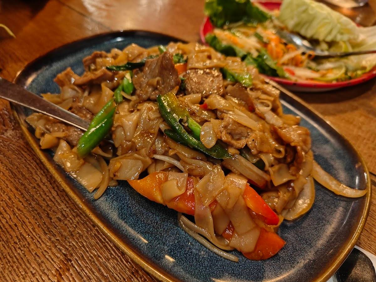 Saap Ver Damn Good! Thai street food restaurant in San Francisco - photo 5
