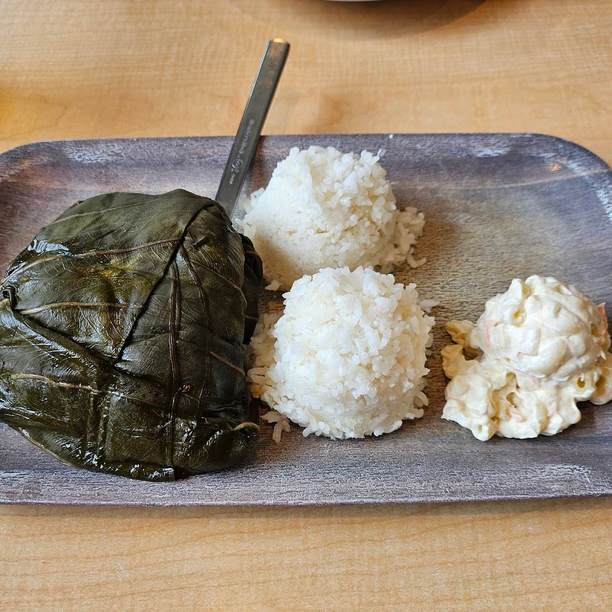 Kuhio Grille - Home Of The Famous 1lb Laulau restaurant in Hilo - photo 4