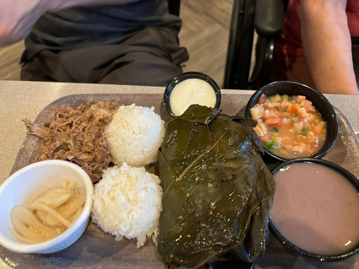 Kuhio Grille - Home Of The Famous 1lb Laulau restaurant in Hilo - photo 6