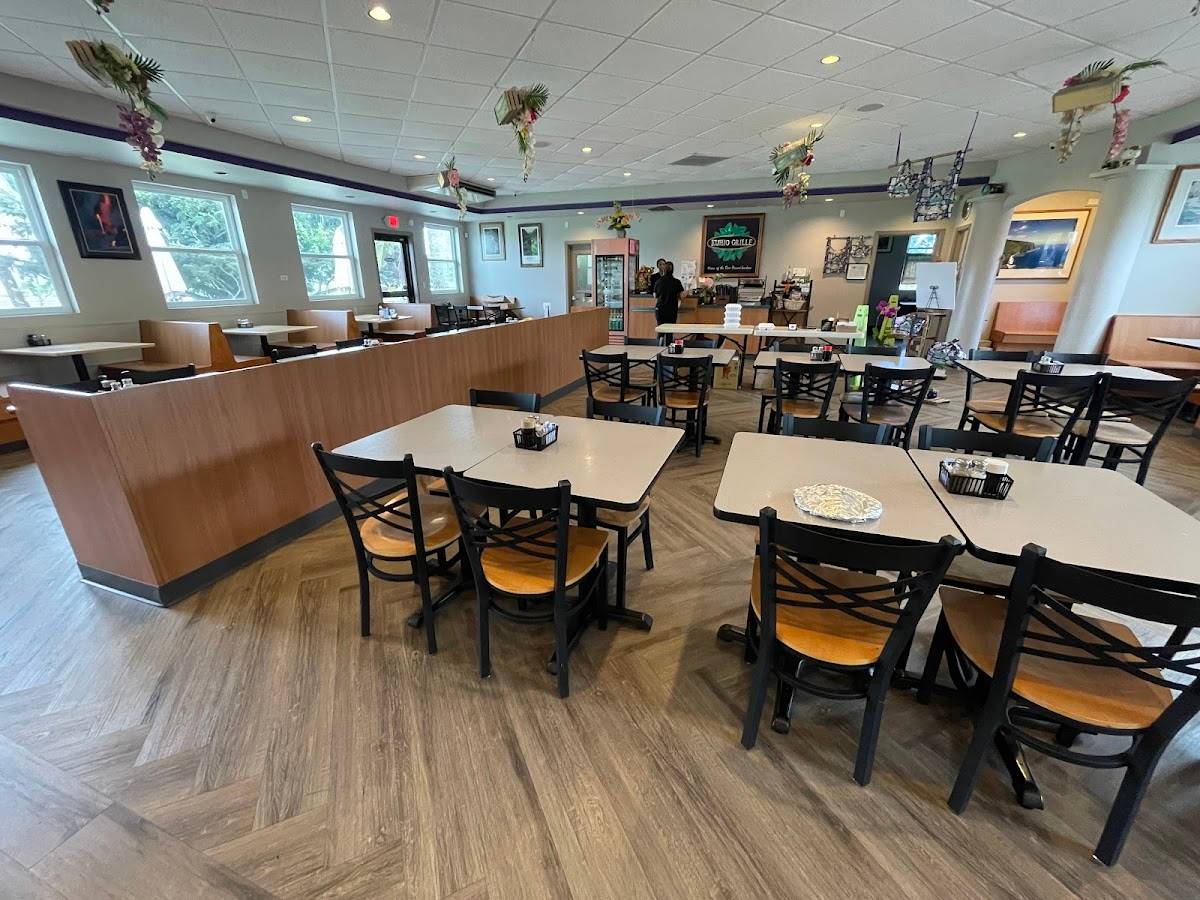 Kuhio Grille - Home Of The Famous 1lb Laulau restaurant in Hilo - photo 8