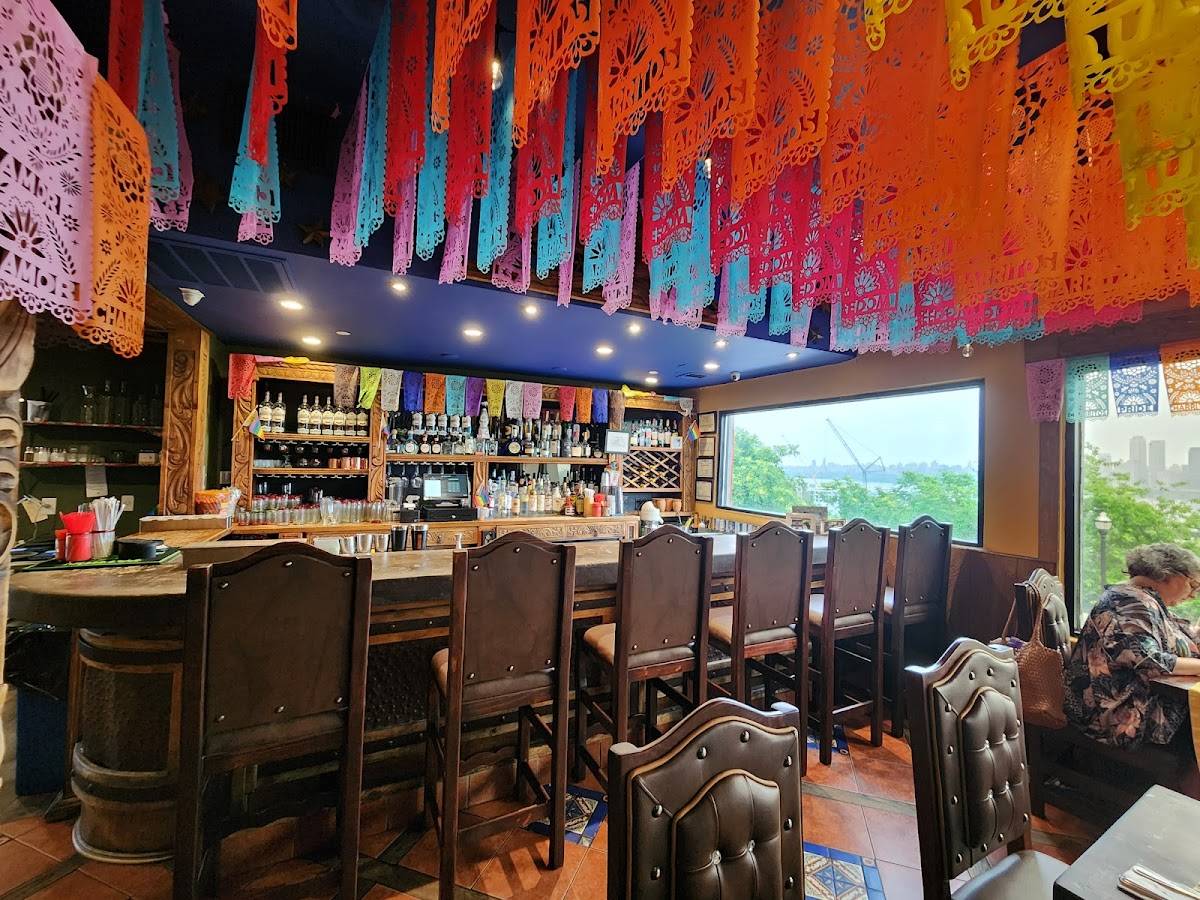Charrito's restaurant in Weehawken Township - photo 5