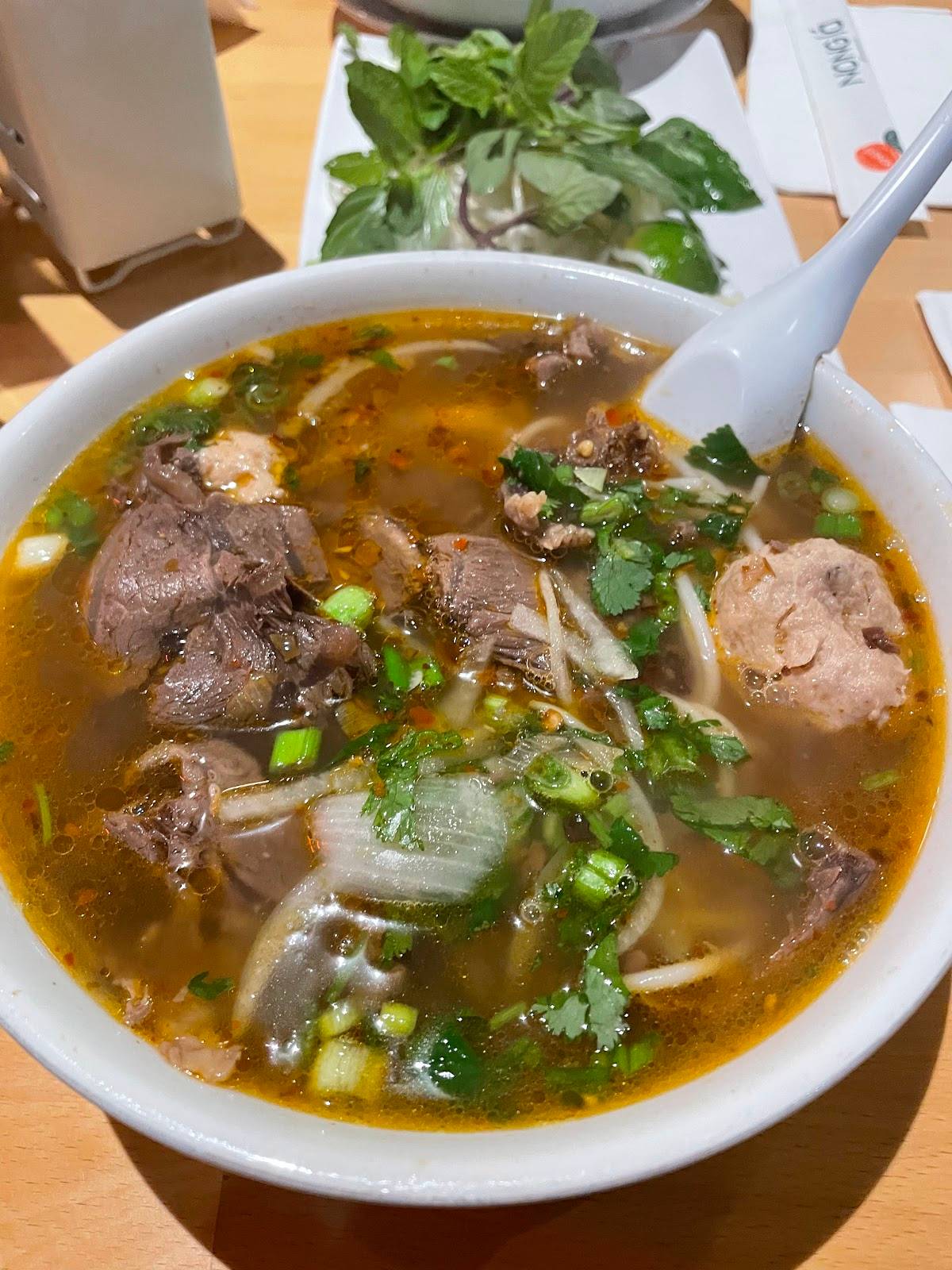 Nong Lá Vietnamese Cafe restaurant in Culver City - photo 3