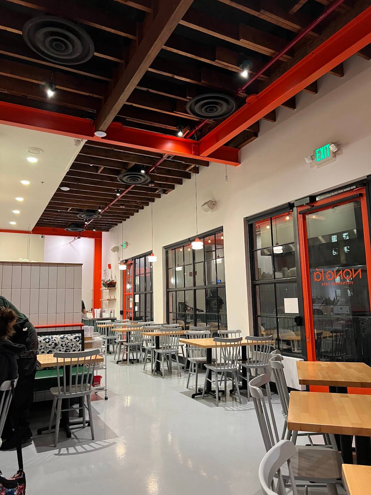 Nong Lá Vietnamese Cafe restaurant in Culver City - photo 6
