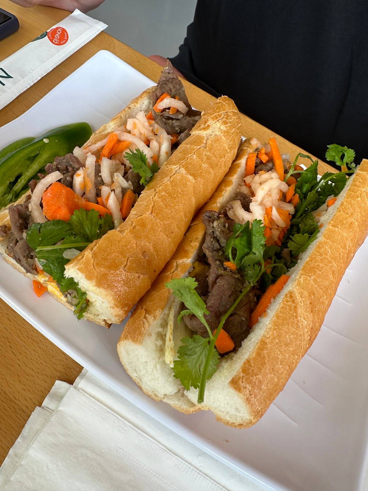 Nong Lá Vietnamese Cafe restaurant in Culver City - photo 10