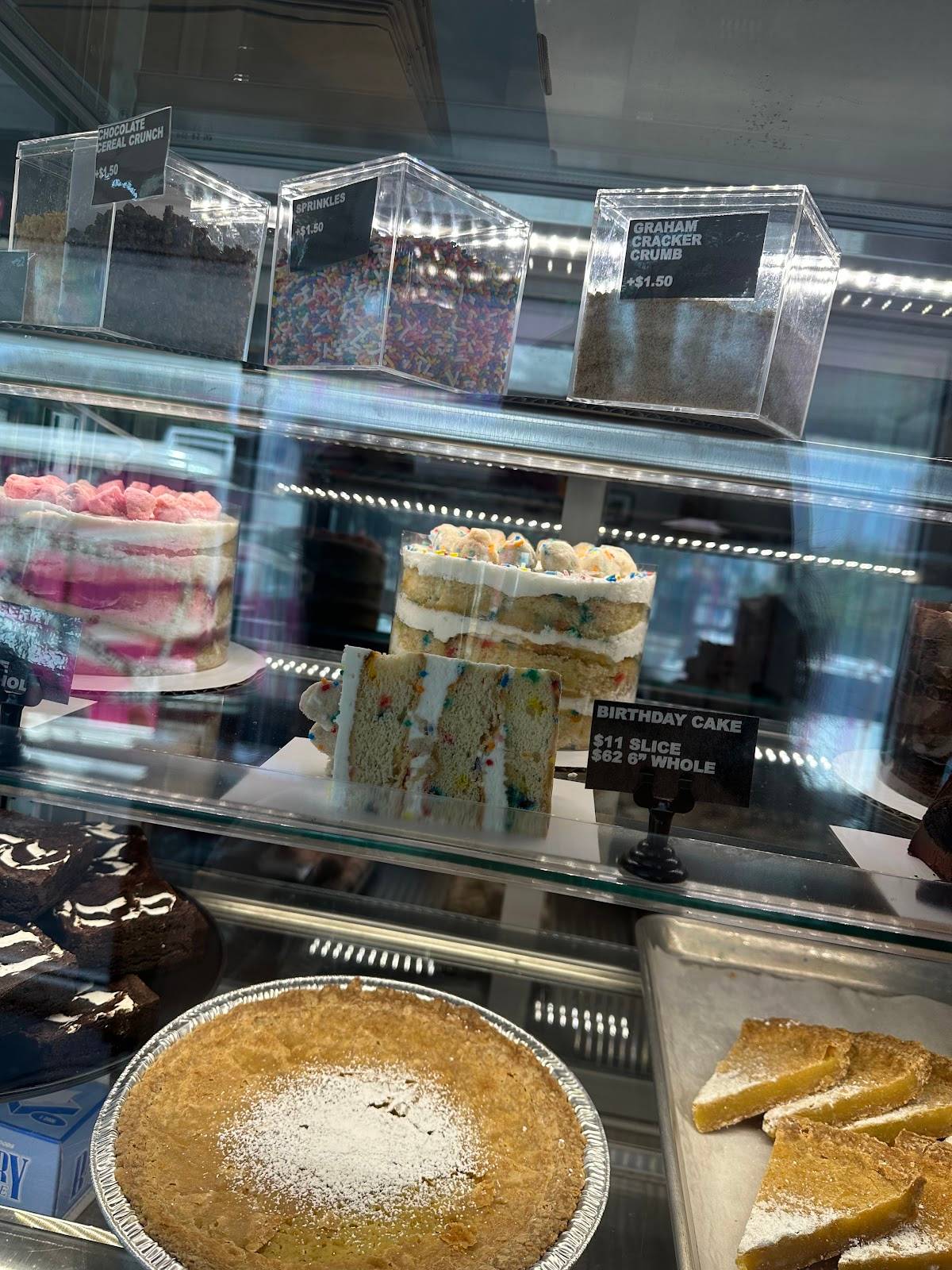 Milk Bar restaurant in Los Angeles - photo 7