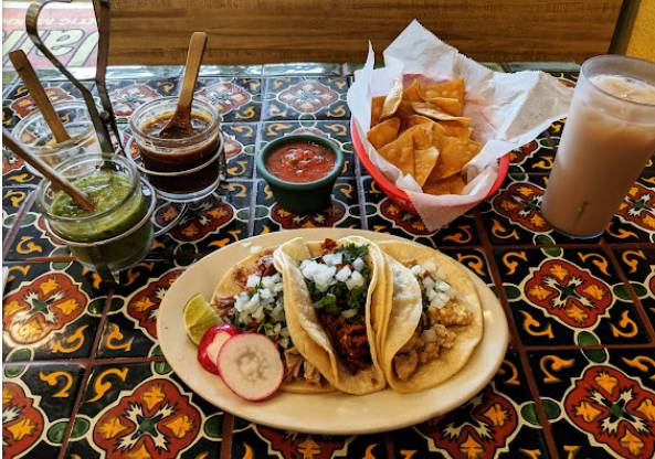 Taquería Jalisco restaurant in Boston - photo 4