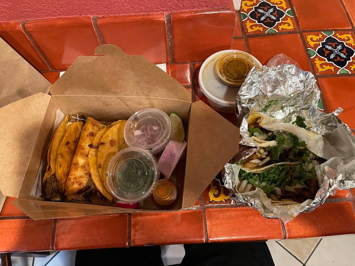 Taquería Jalisco restaurant in Boston - photo 9