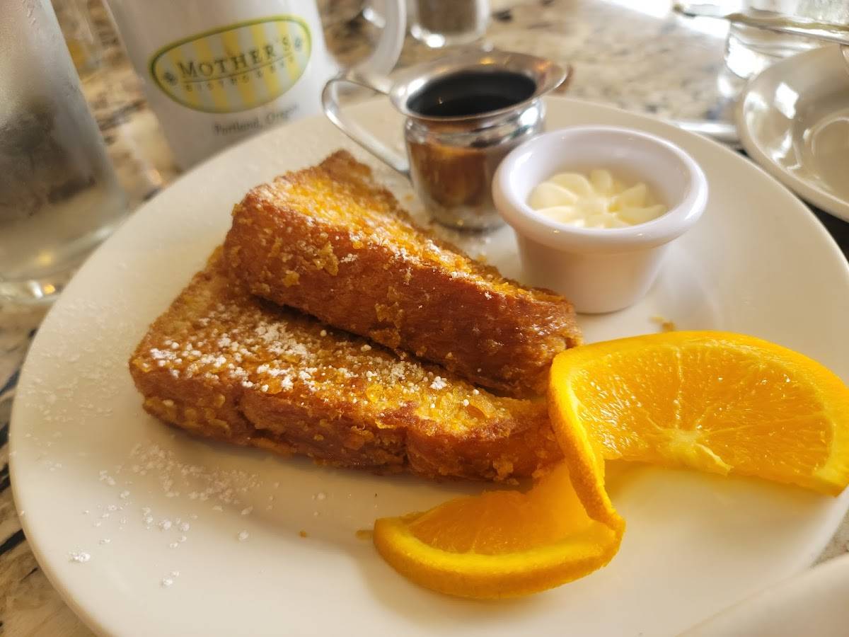 Mother's Bistro & Bar restaurant in Portland - photo 3