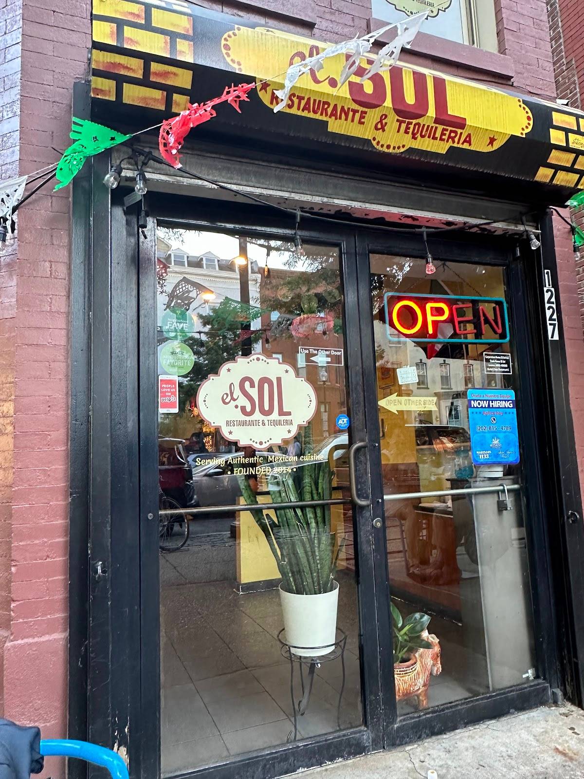 El Sol Restaurante & Tequileria restaurant in Washington - photo 1
