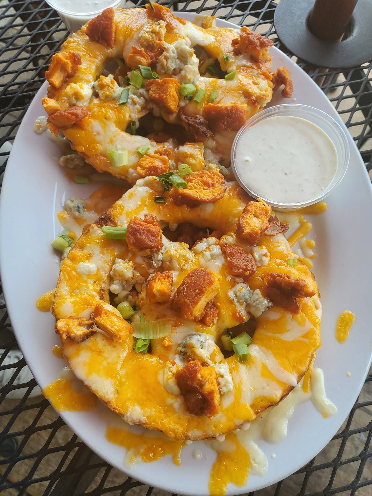Bully's Sports Bar & Grill restaurant in Sparks - photo 8