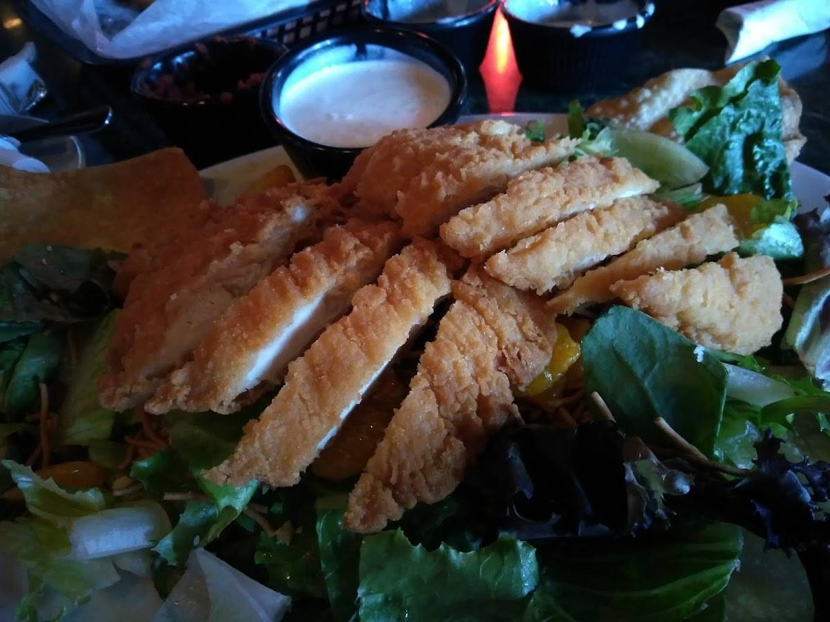 Bully's Sports Bar & Grill restaurant in Sparks - photo 9
