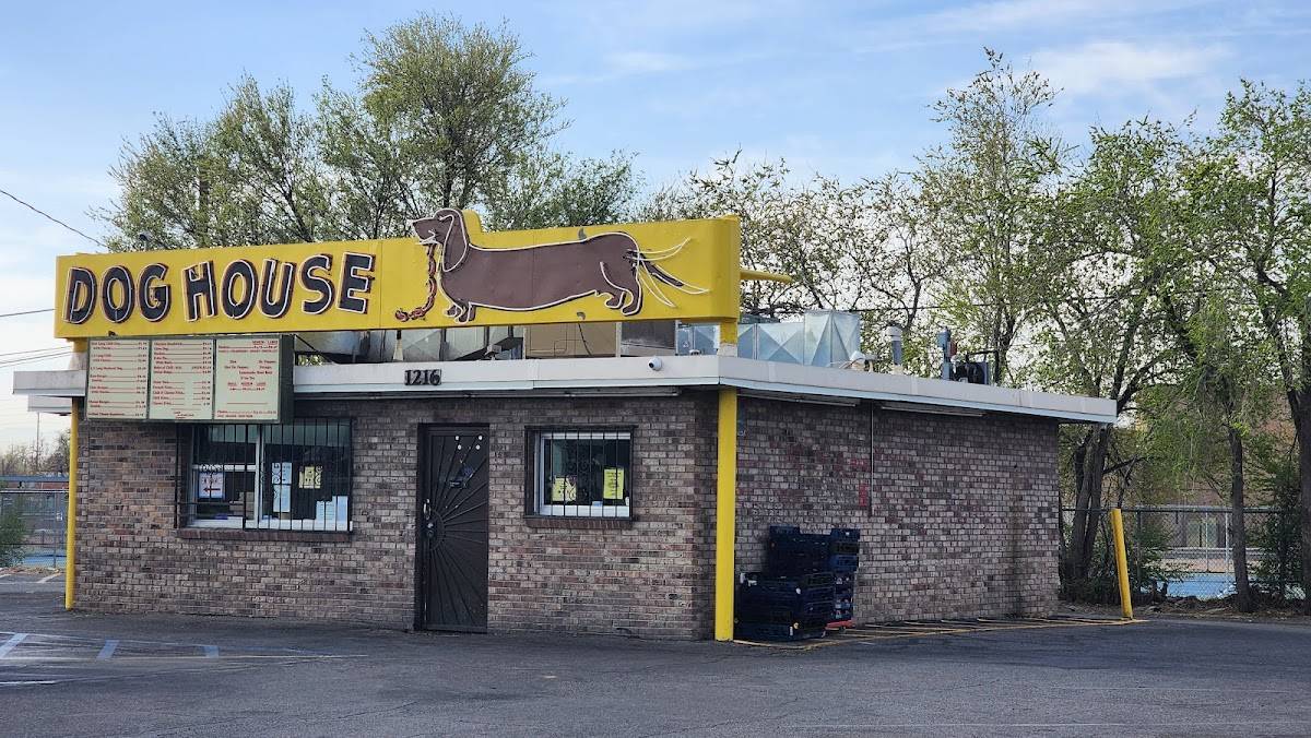 Dog House Drive In restaurant in Albuquerque - photo 2