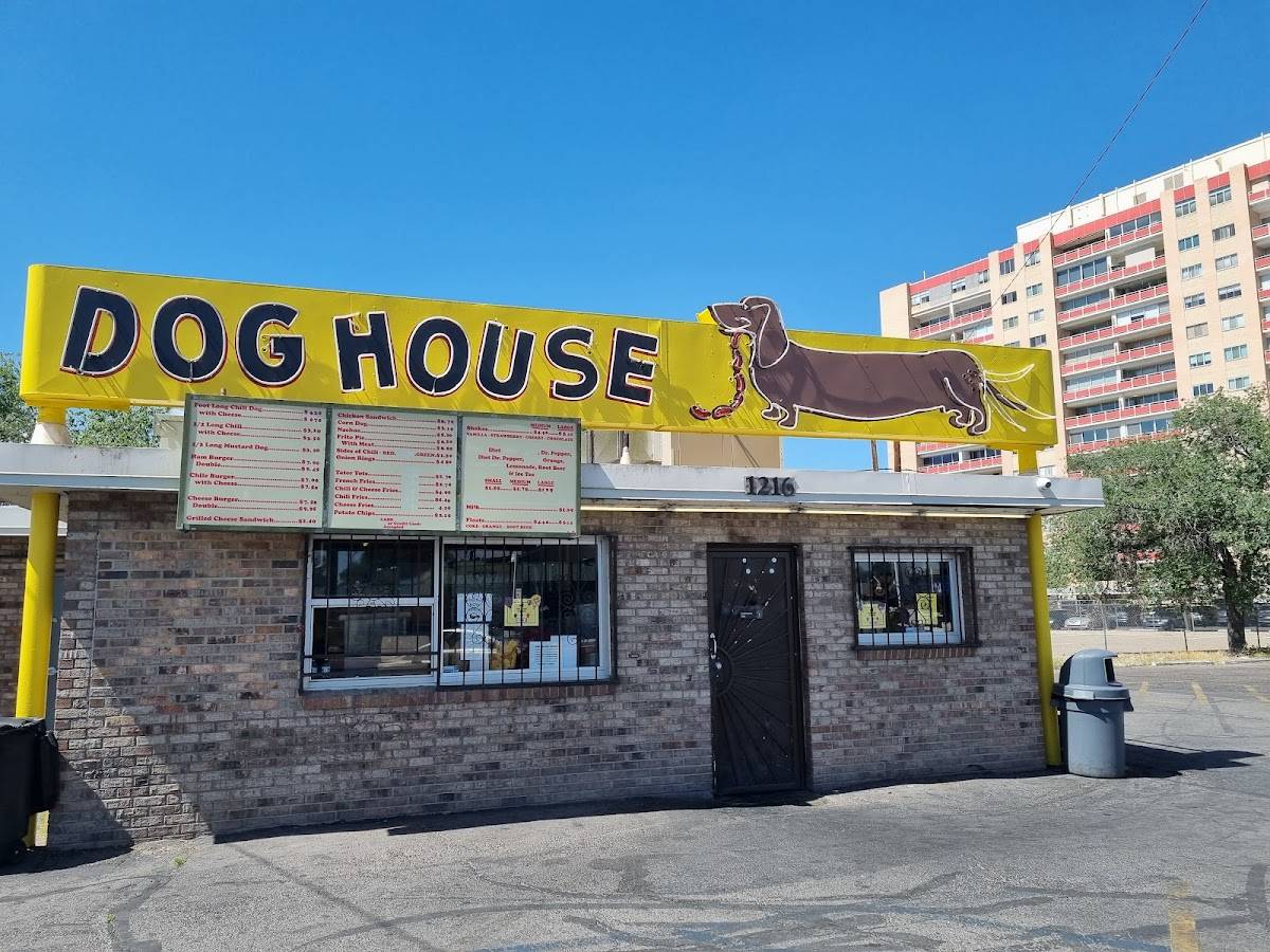 Dog House Drive In restaurant in Albuquerque - photo 4