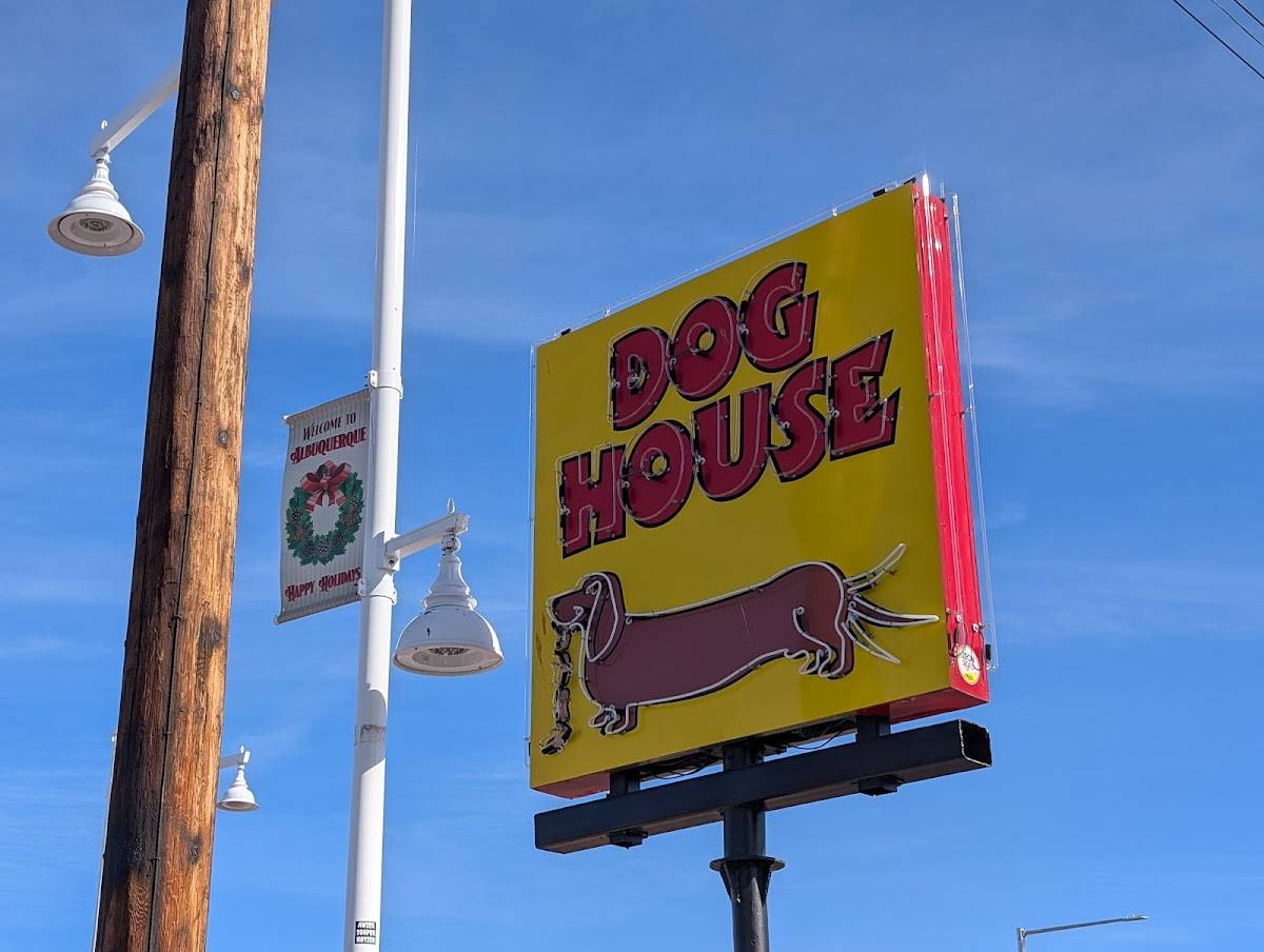 Dog House Drive In restaurant in Albuquerque - photo 5