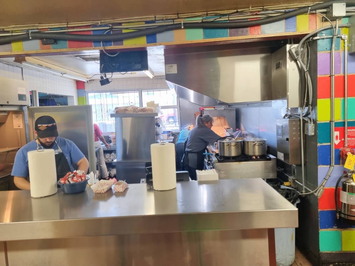 Dog House Drive In restaurant in Albuquerque - photo 10