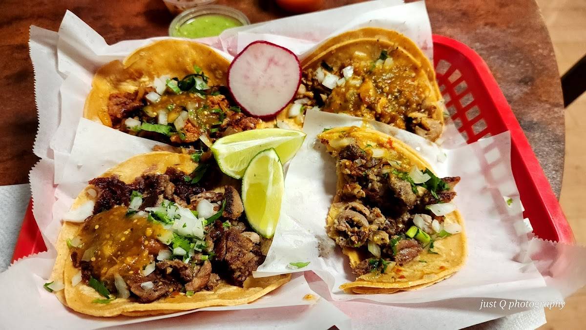 El Tesoro Taqueria and Grill restaurant in San Francisco - photo 10