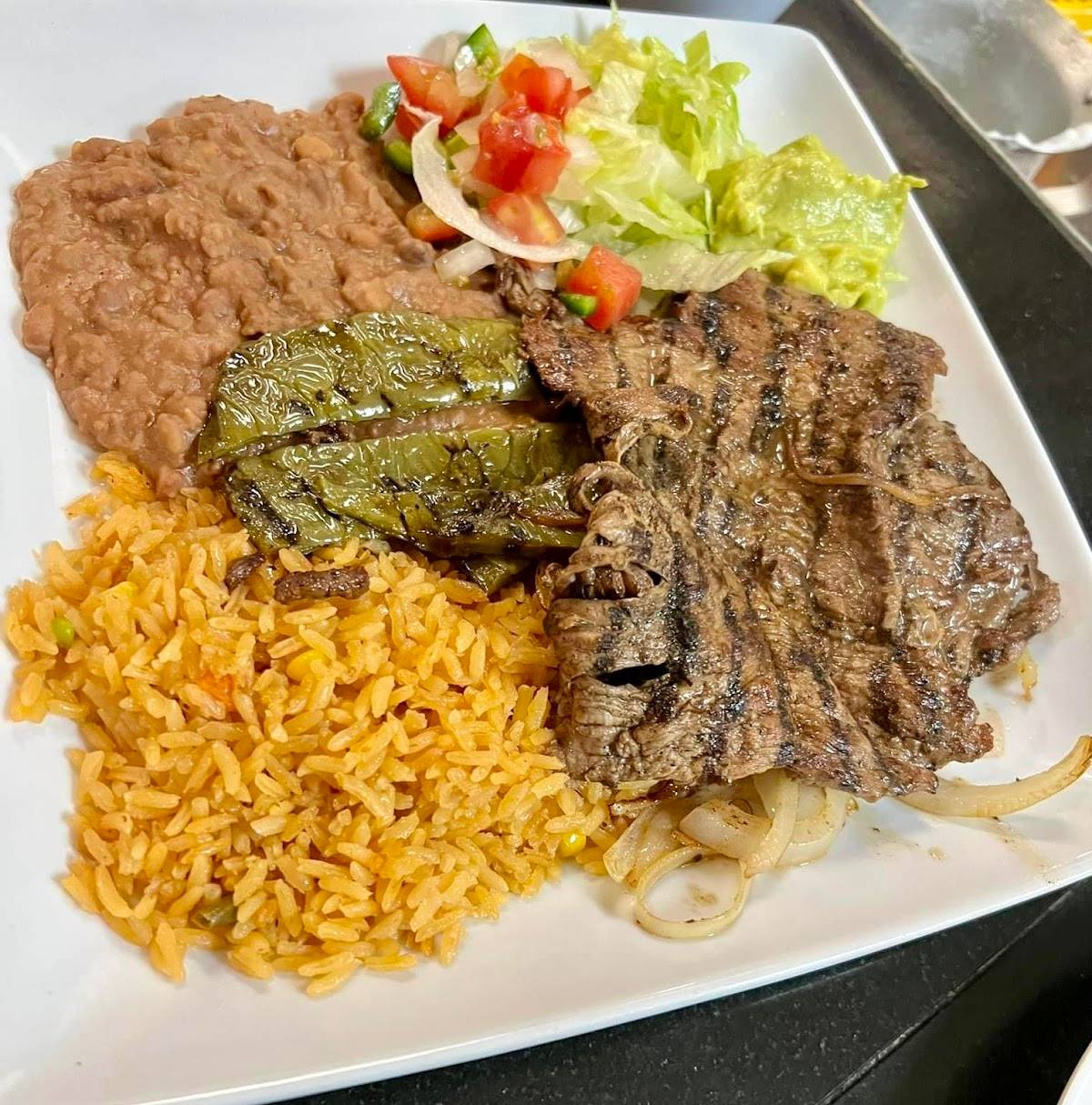 La Flor de Jalisco Mexican Grill restaurant in Baytown - photo 4