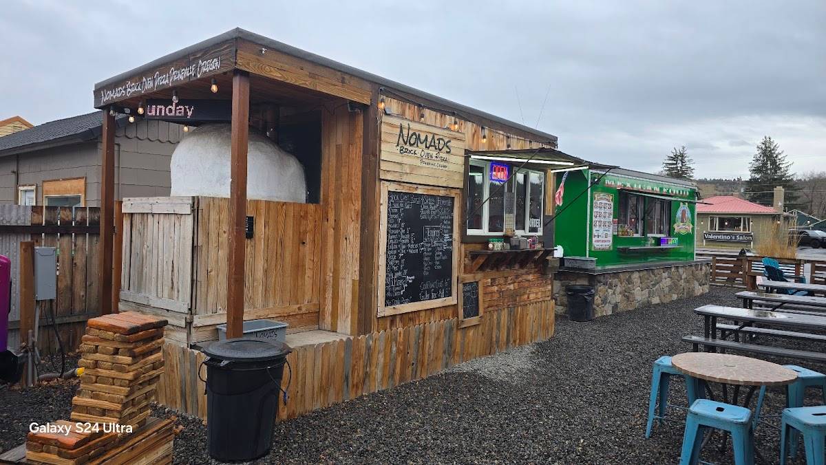 Nomads Brick Oven Pizza