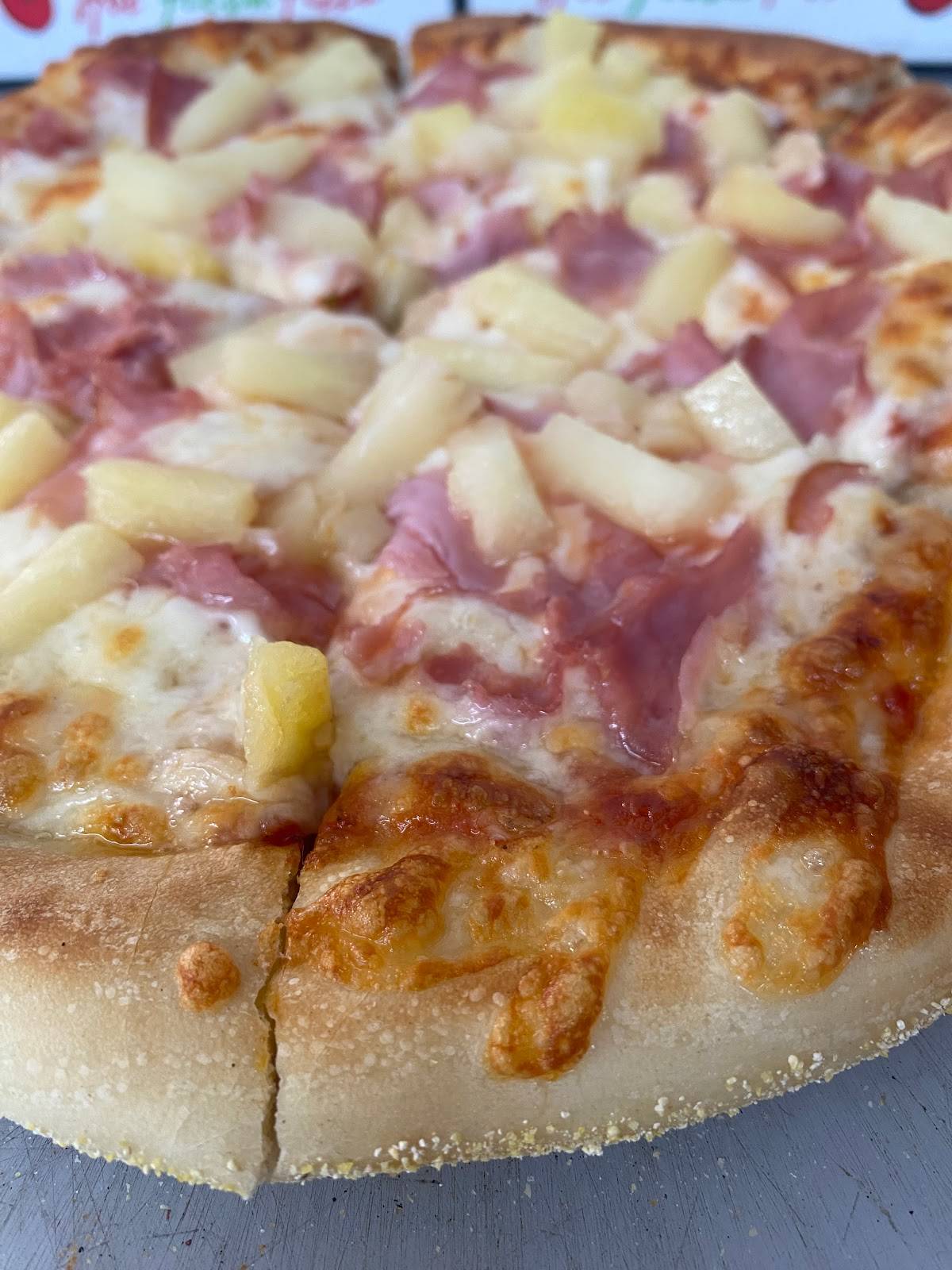 Nomads Brick Oven Pizza restaurant in Prineville - photo 6