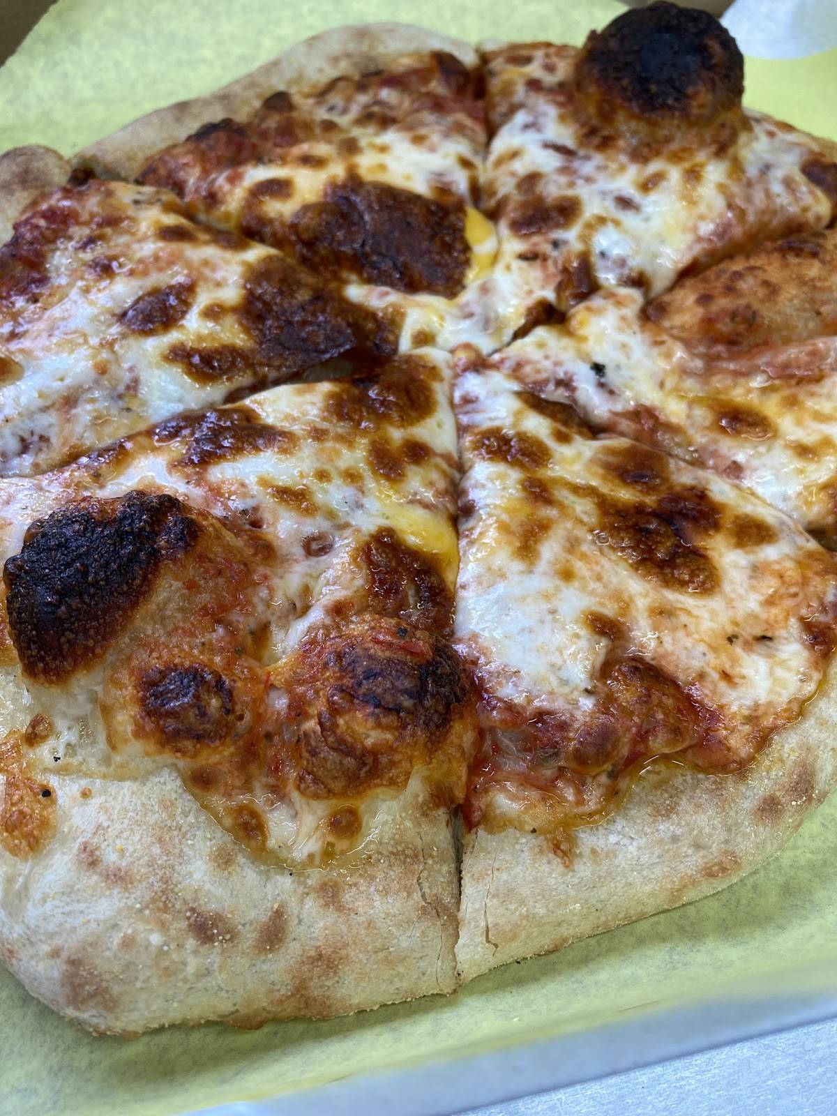 Nomads Brick Oven Pizza restaurant in Prineville - photo 8