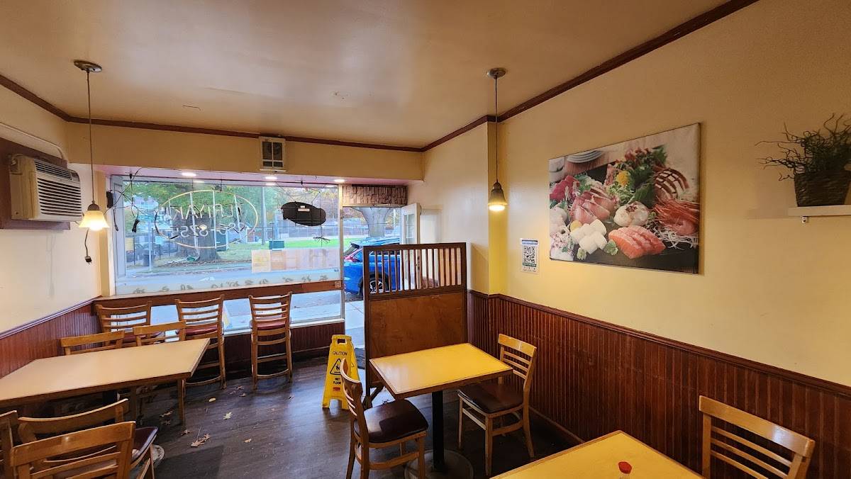 Ichiro Sushi & Teriyaki restaurant in Seattle - photo 6