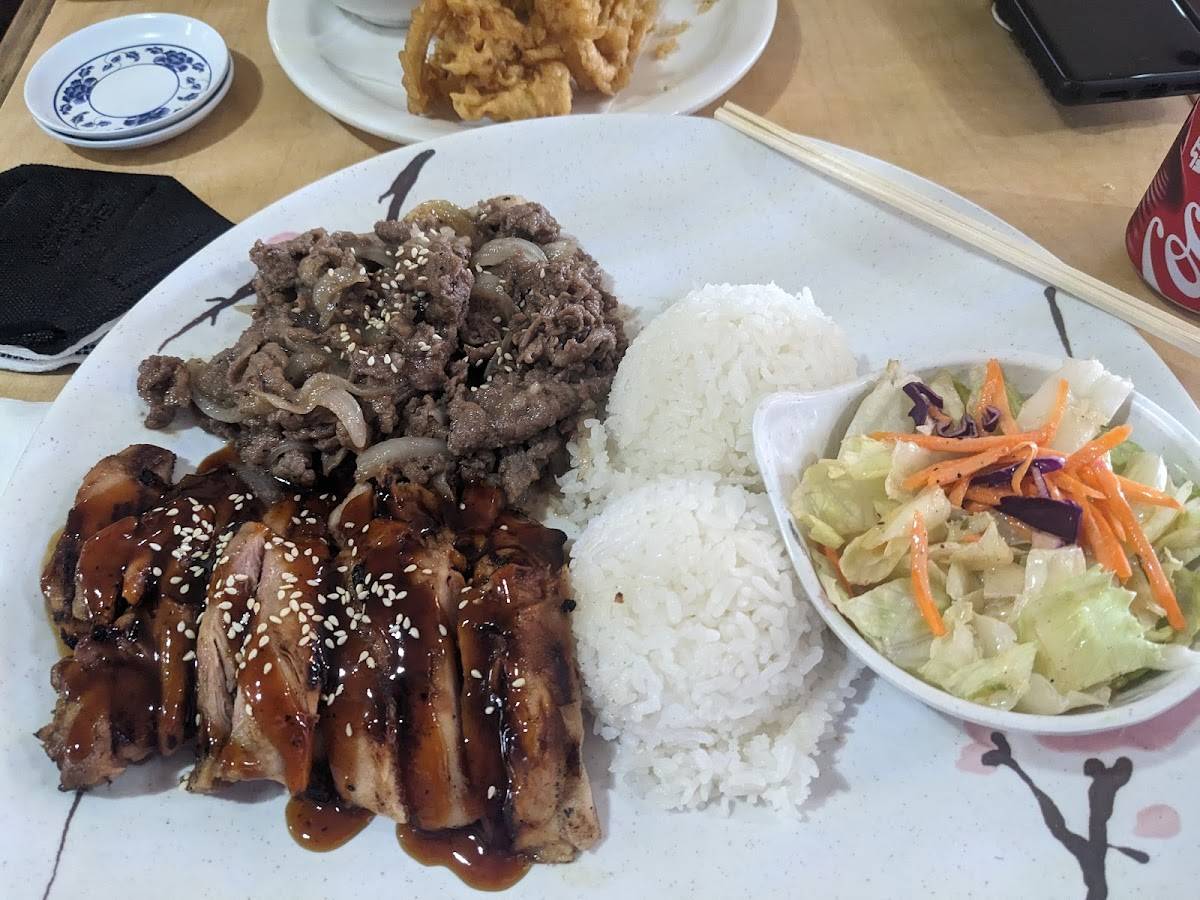 Ichiro Sushi & Teriyaki restaurant in Seattle - photo 10