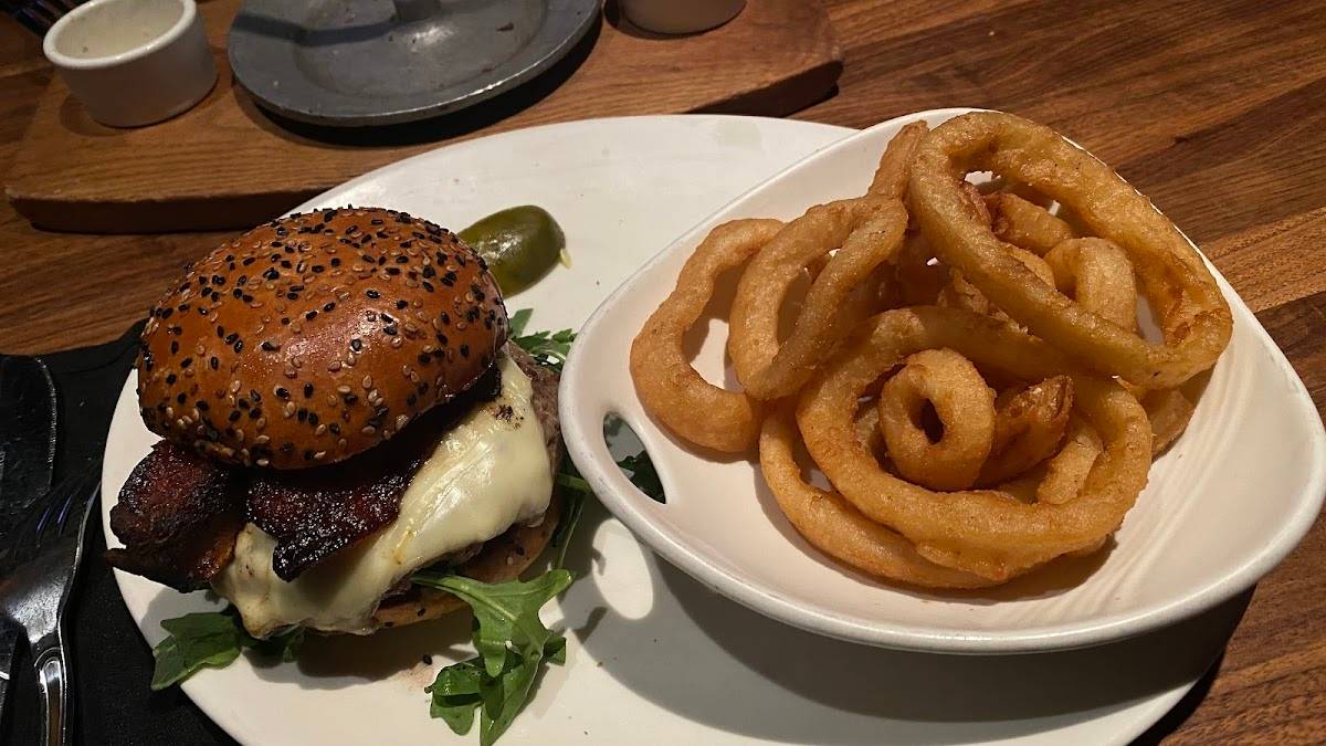 Yard House restaurant in Seattle - photo 5