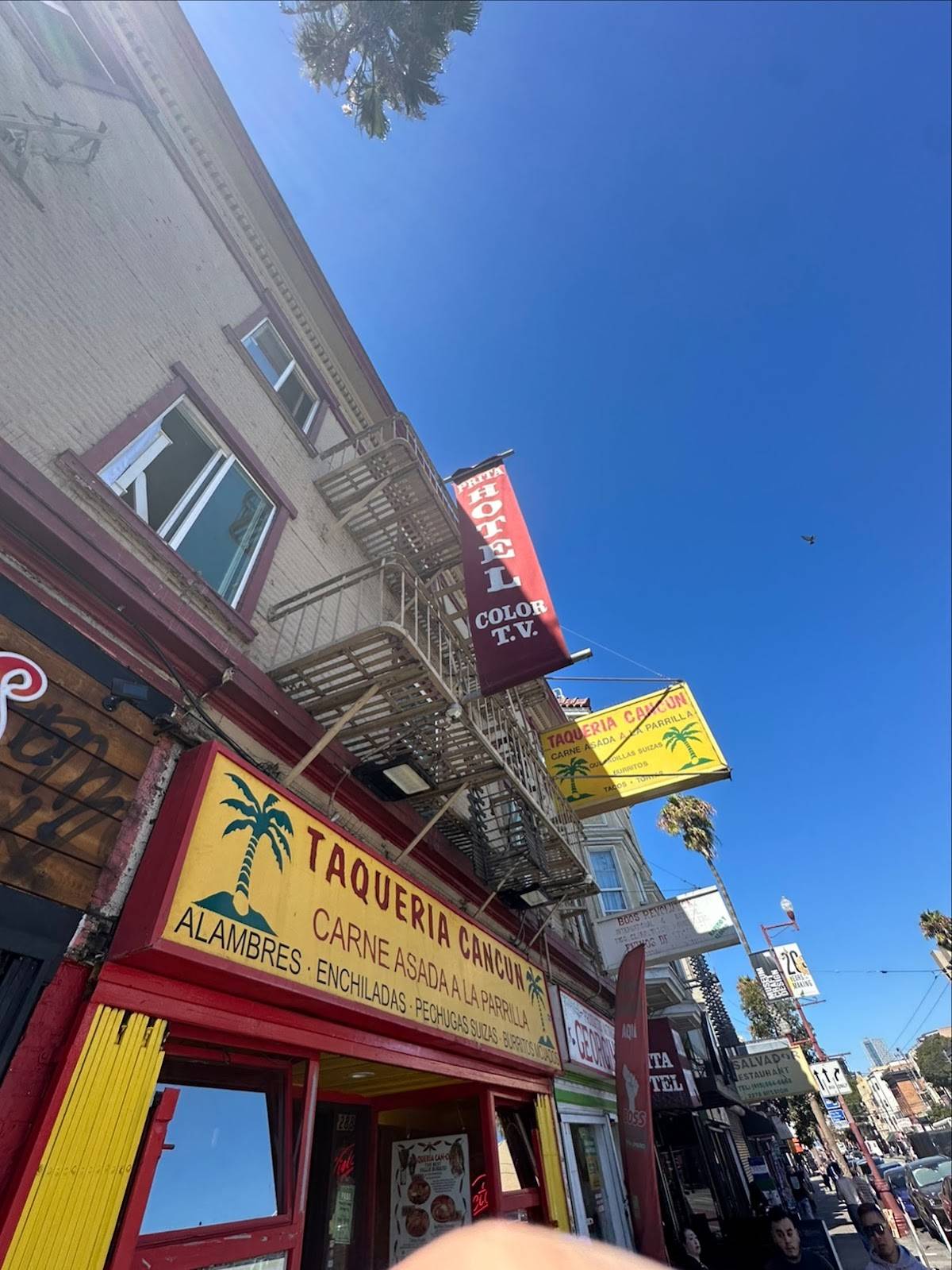 Taqueria Cancun - Photo 8