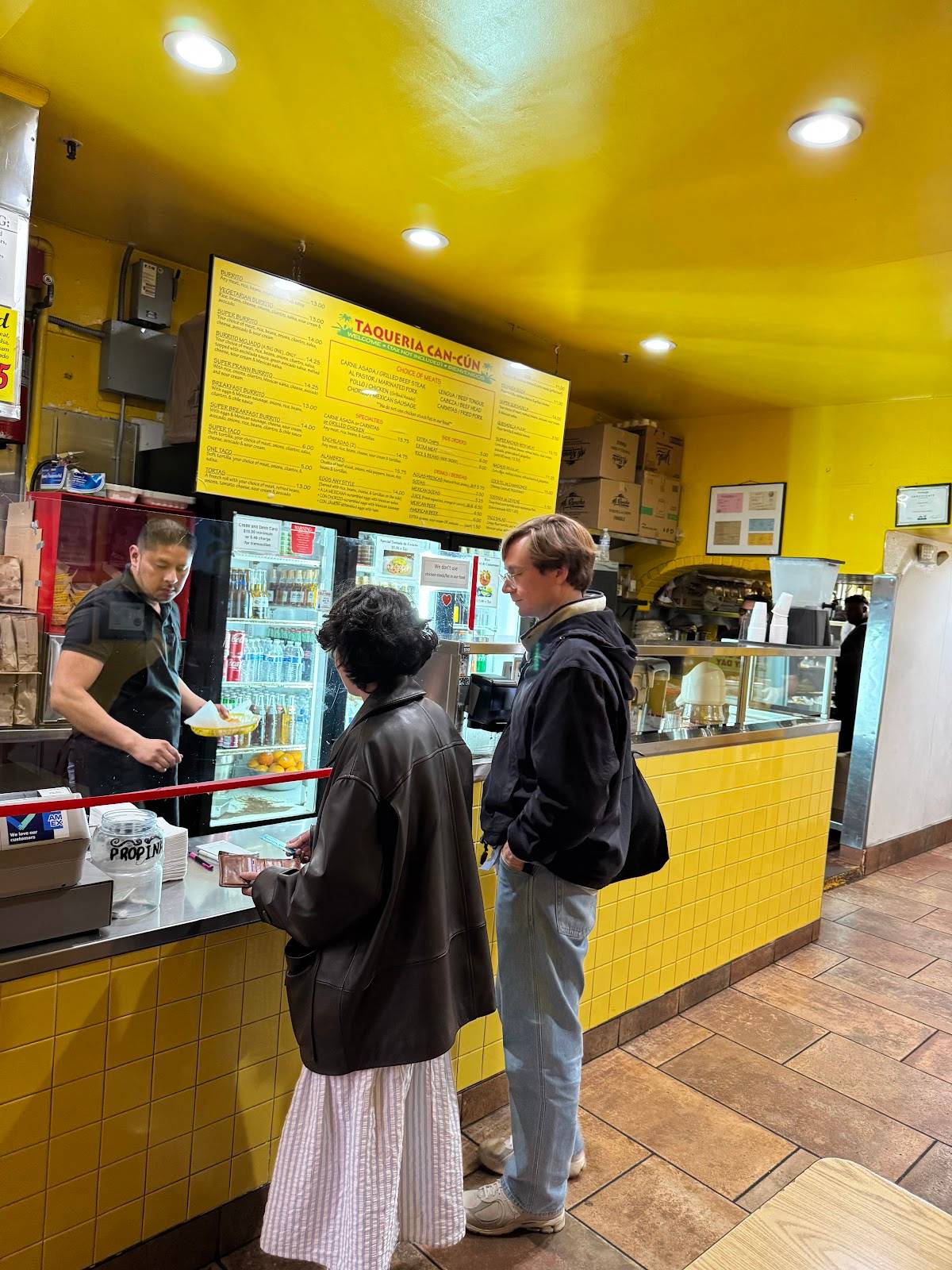 Taqueria Cancun - Photo 9