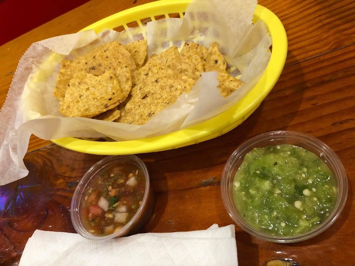Taqueria Cancun - Photo 10
