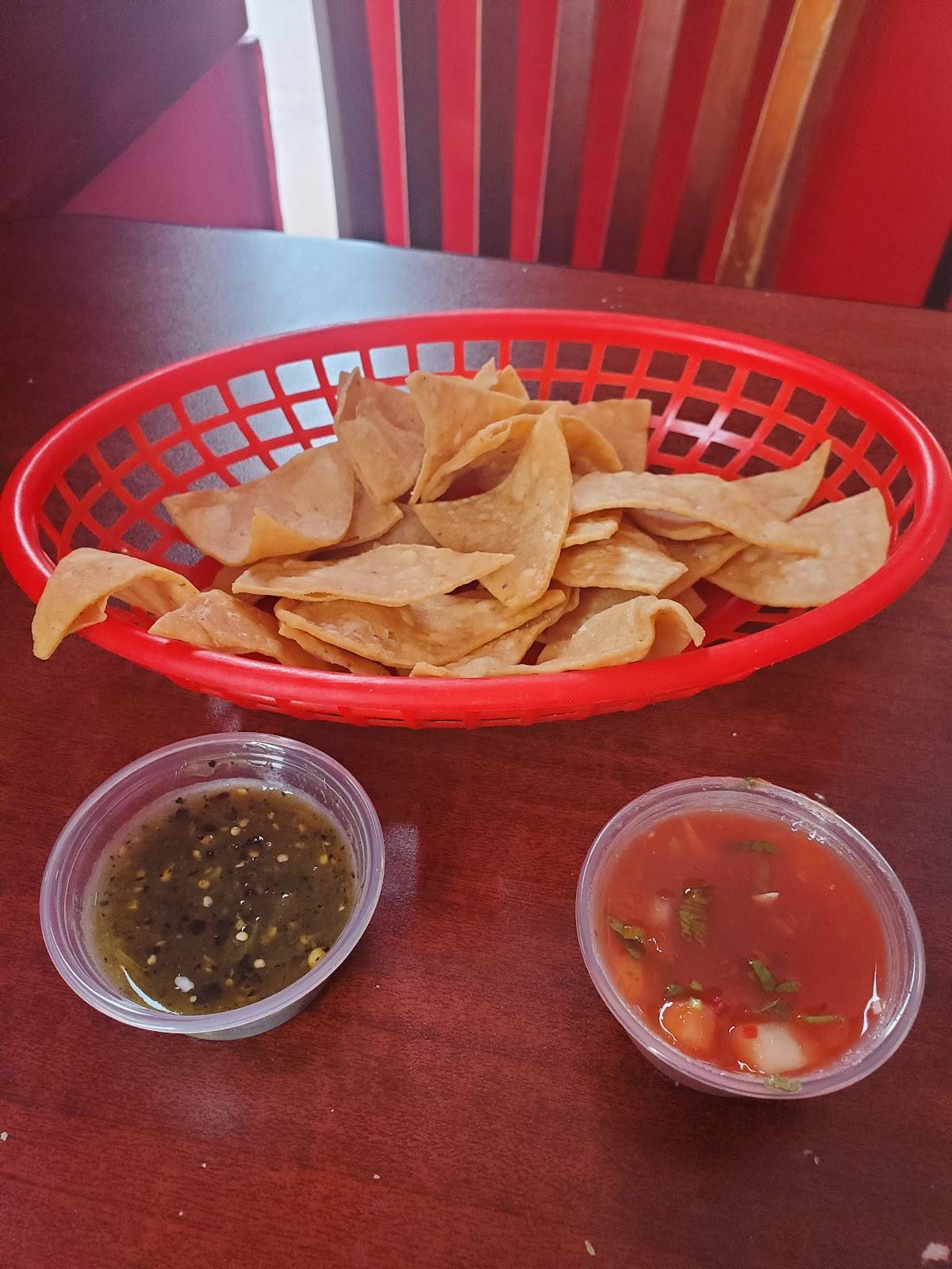 Nina's Mexican Food restaurant in Los Angeles - photo 5