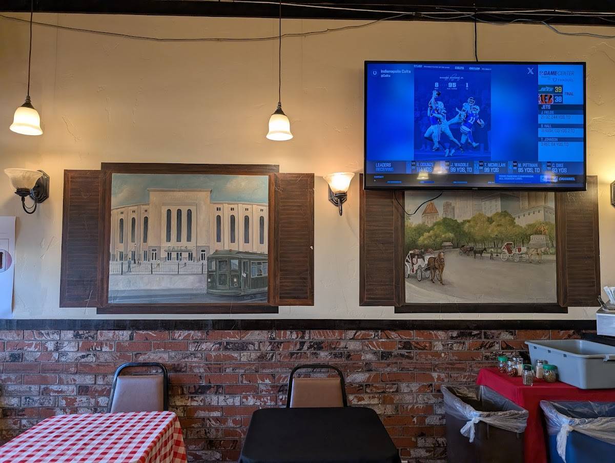 LaRocco's Pizzeria restaurant in Culver City - photo 5