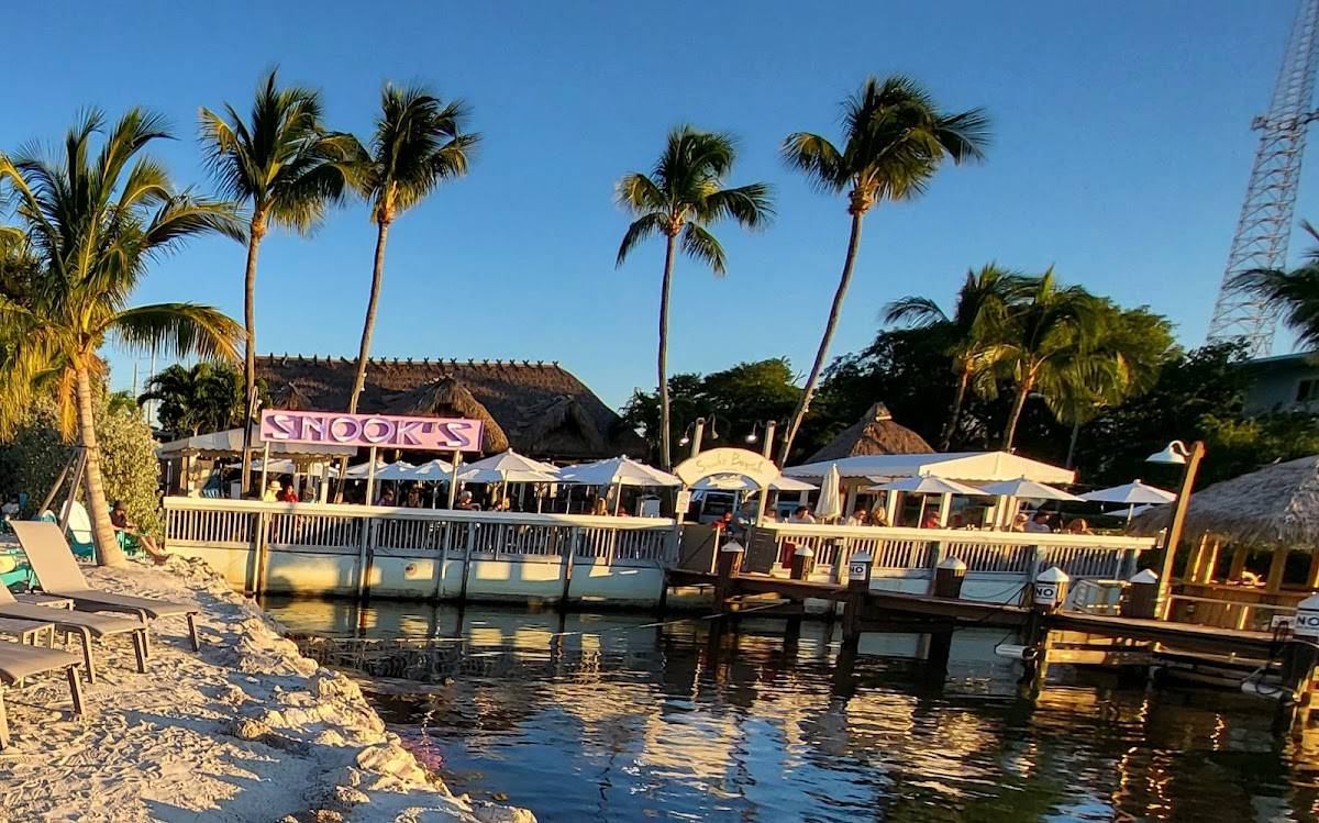 Snook's Bayside Restaurant & Grand Tiki restaurant in Key Largo - photo 6
