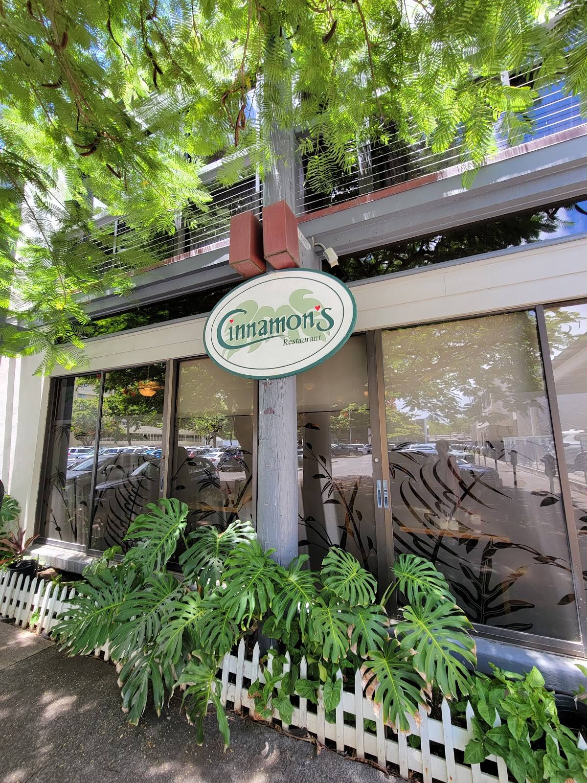 Cinnamon's Restaurant Kailua restaurant in Kailua - photo 10
