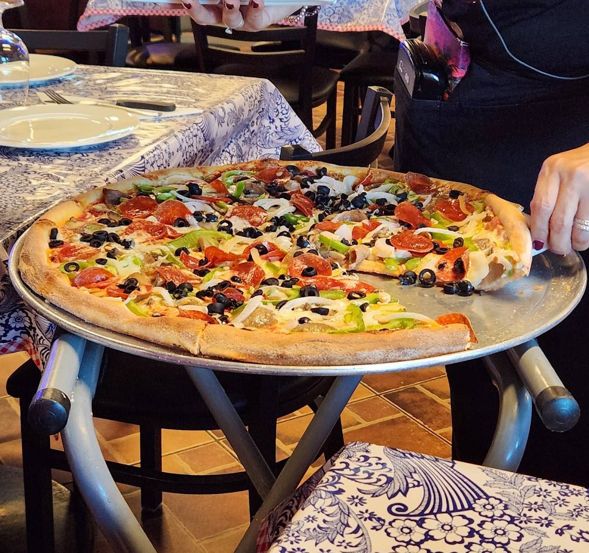 Mamma Mia Pizzeria 2 restaurant in Homestead - photo 4