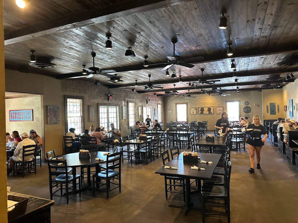 Mojo Old City BBQ restaurant in St. Augustine - photo 3