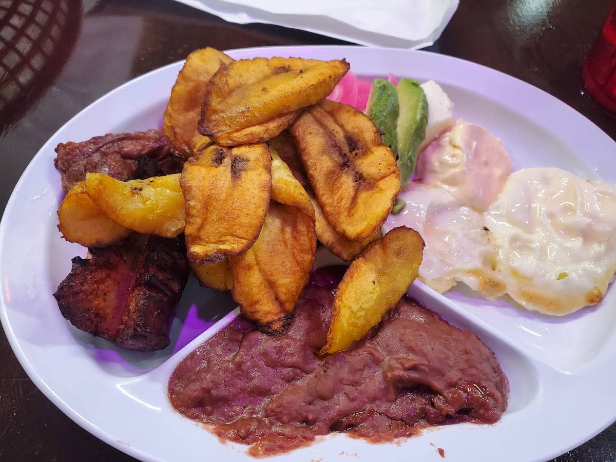 Casa Honduras Restaurant #1 restaurant in New Orleans - photo 3