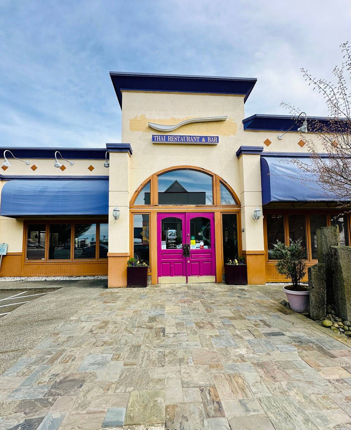 Silver Spoon Thai Restaurant & Bar restaurant in Lynnwood - photo 4