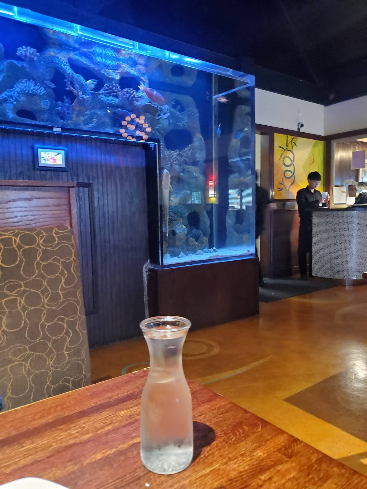 Silver Spoon Thai Restaurant & Bar restaurant in Lynnwood - photo 9