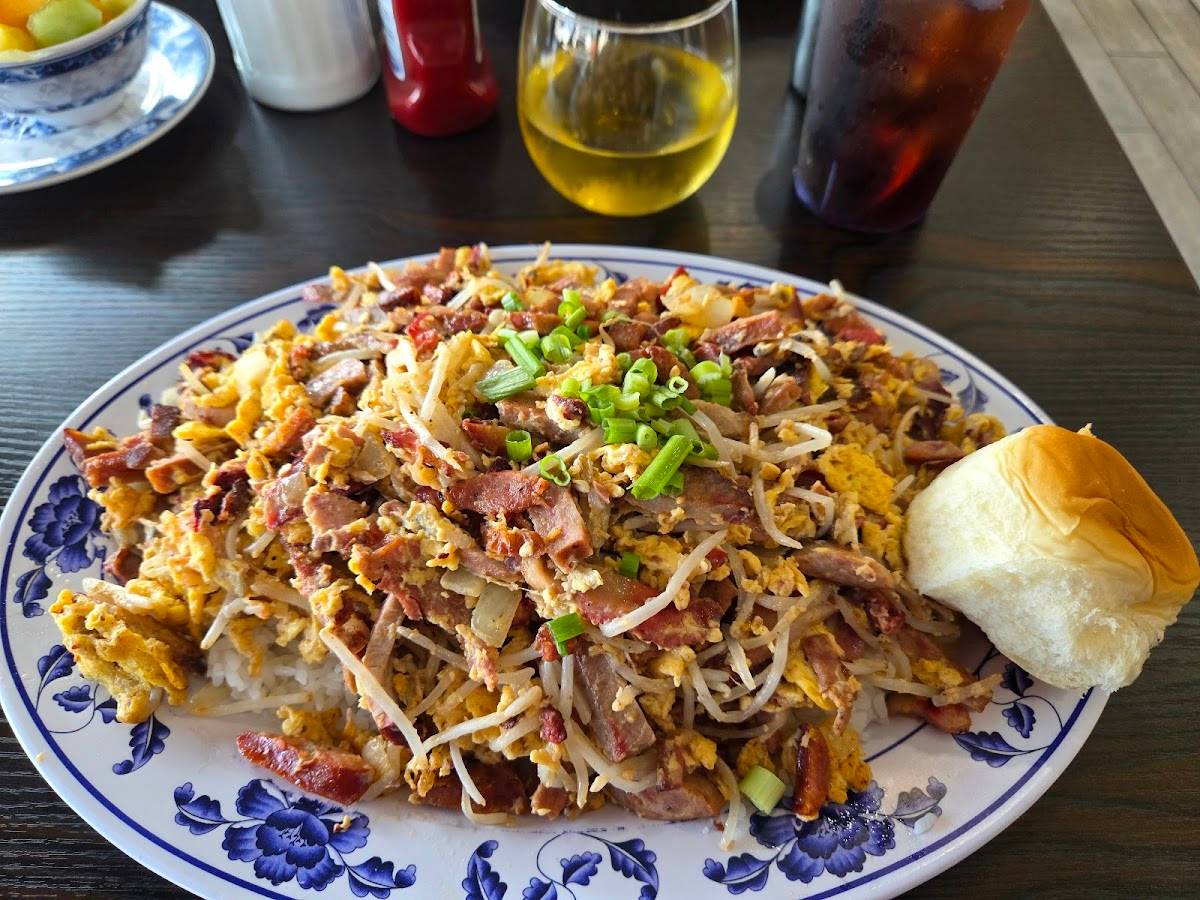 Rutt's Hawaiian Cafe & Catering West LA restaurant in Los Angeles - photo 4