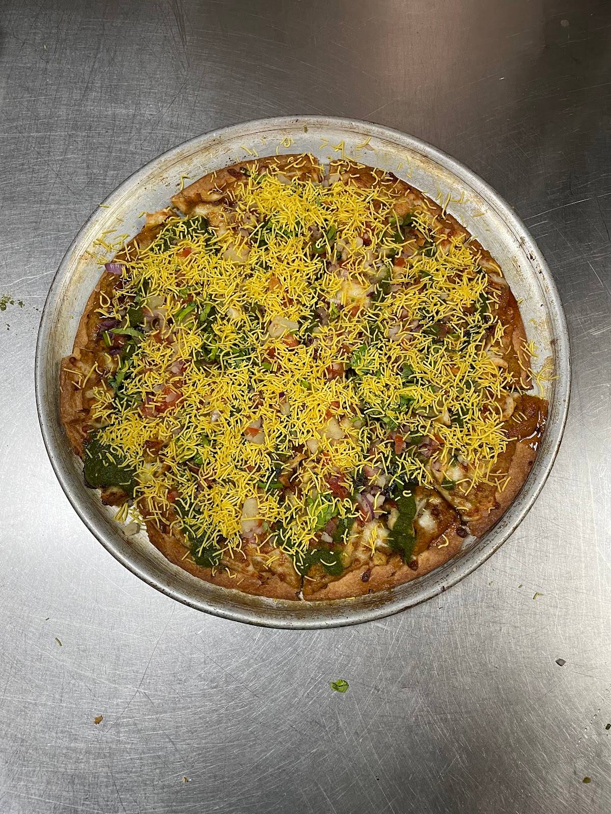 Paneer & Peppers Pizza restaurant in Houston - photo 2