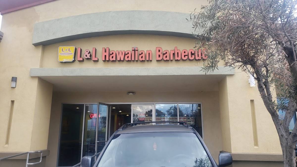L&L Hawaiian Barbecue restaurant in San Diego - photo 6