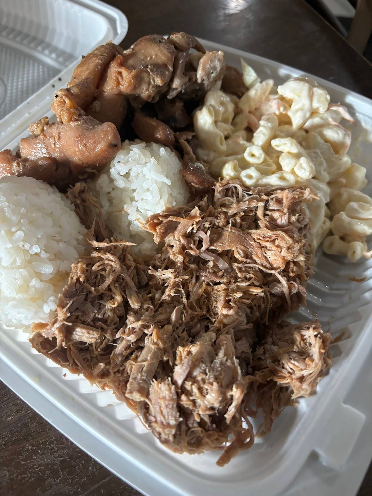 L&L Hawaiian Barbecue restaurant in San Diego - photo 7