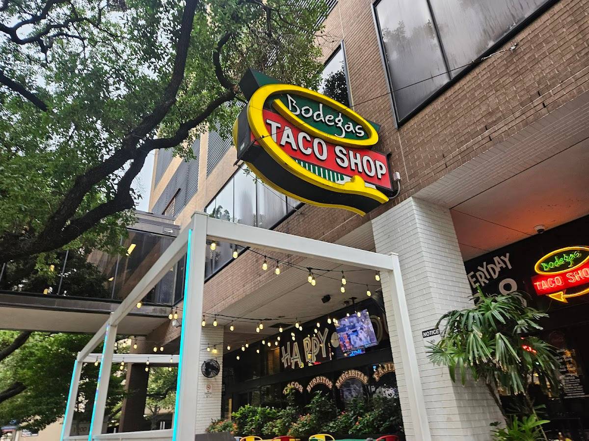 Bodegas Taco Shop restaurant in Houston - photo 2