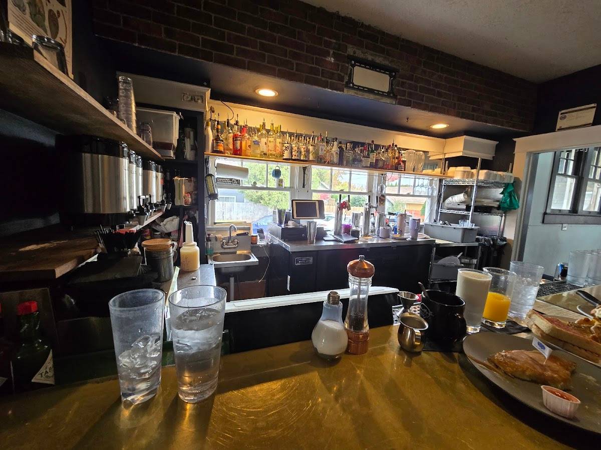 Word Of Mouth Neighborhood Bistro restaurant in Salem - photo 5