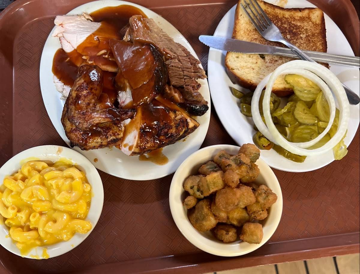 King's BBQ restaurant in La Porte - photo 5