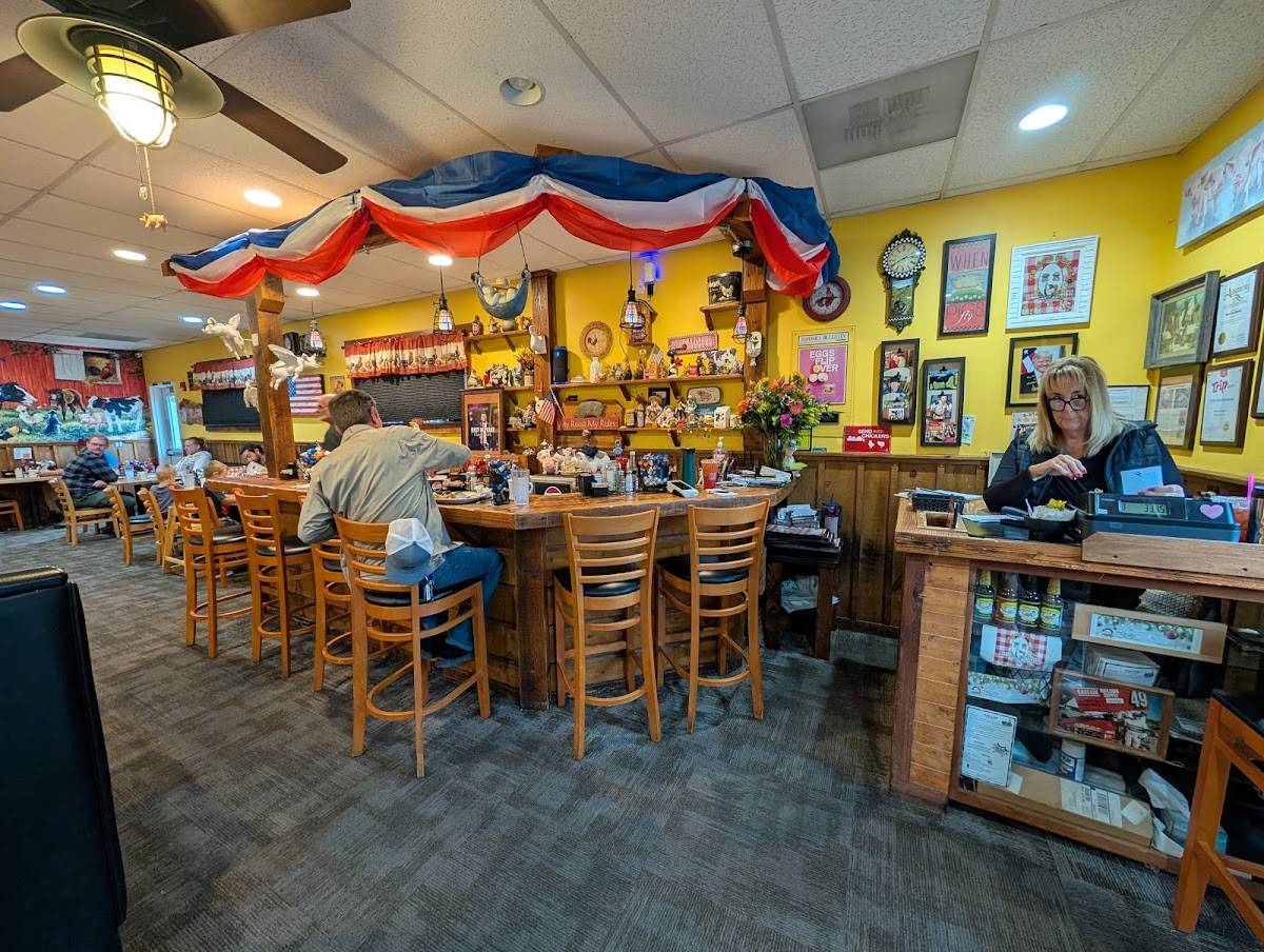 Mo's Egg House restaurant in Redmond - photo 4