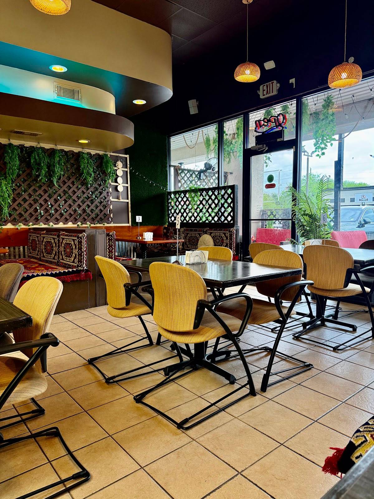 Mandi Cafe & Grill